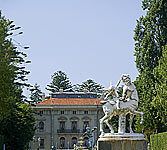 Versalles en Asturias. Palacio de Los Selgas