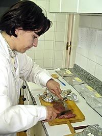 La doctora Mamen Oliván se encarga, entre otras funciones, de formar a los catadores y de organizar las pruebas de carne.