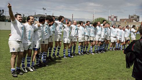 El equipo celebrando el ascenso a la División de Honor B (2008)