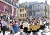 La Reina del Truébano en las calles de Navia, en las Fiestas de la Virgen de la Barca.