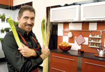 Christian González, presentador del programa cocinero de la TPA “El gusto es mío”.