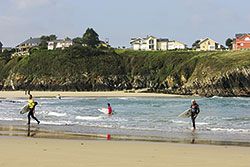 Surfistas en Tapia