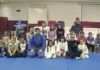 Alumnos en clase de judo