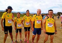 Miembros del Club Atletismo Vegadeo, en Figueras, en la carrera solidaria de la Fundación Sandra Ibarra
