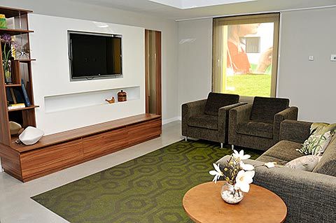 Sala de estar en una residencia asturiana / Foto: Fusión Asturias Sala de estar en una residencia asturiana