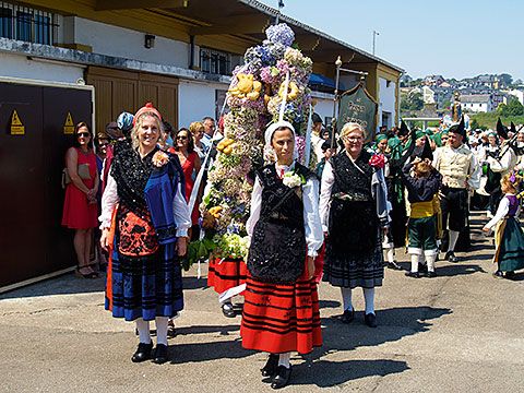 Fiestas de la Virgen de la Barca (Navia) / Foto: Fusión Asturias