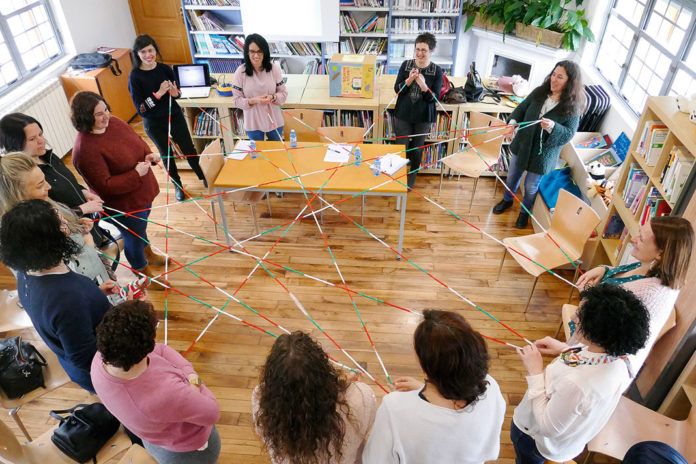 Jornada “Emocionando con la lectura” en la Biblioteca de Coaña Jornada “Emocionando con la lectura” en la Biblioteca de Coaña