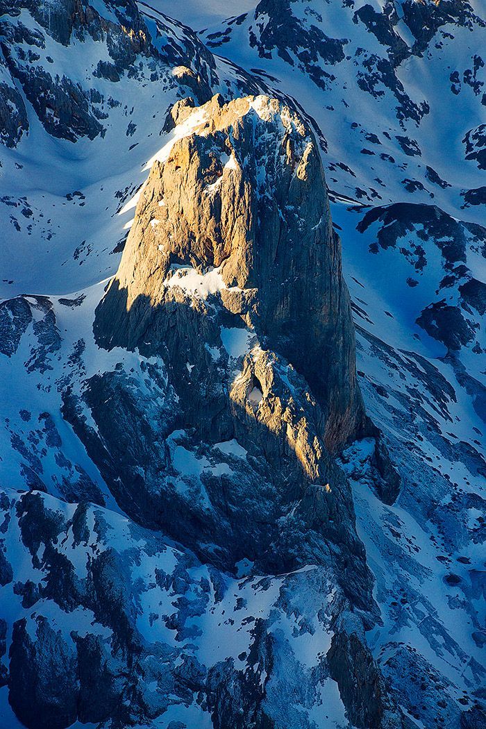 https://fusionasturias.com/otras-secciones/aventura/travesia-en-globo-picos-de-europa-2020-el-urriellu-desde-5000-metros.htm Travesía en Globo Picos de Europa 2020. El Urriellu desde 5000 metros