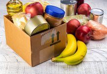 Lote de alimentos para familias necesitadas