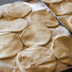 https://fusionasturias.com/otras-secciones/recetas/tortos-de-maiz-asturianos.htm Tortos de maíz asturianos