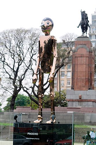 Pinocho. Escultura de Alberto Echegaray Guevara