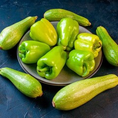 Calabacines y pimientos verdes