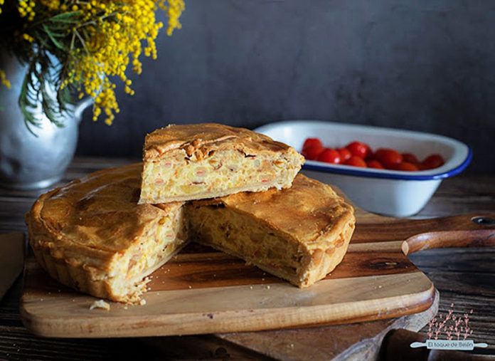 Empanada de tortilla, receta elaborada por Belén Delgado, del blog El toque de Belén