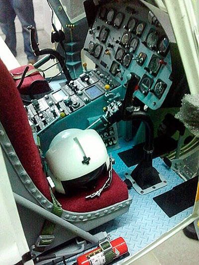 Interior de helicóptero de aeromodelismo