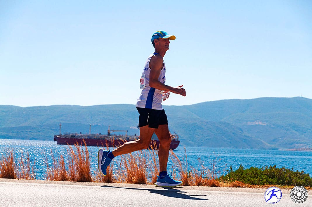 Nico de las Heras en la Spartathlon 2021, la carrera de 248 km entre Atenas y Esparta