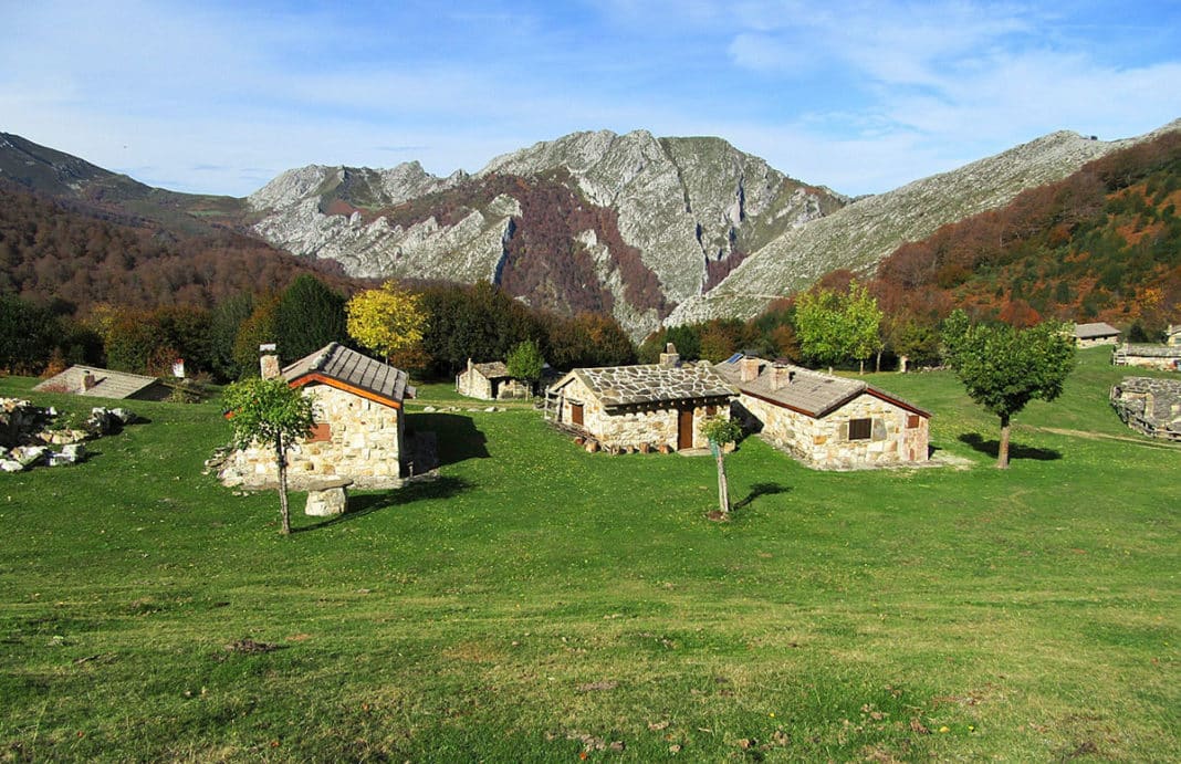 Brañagallones y Braña Piñueli (Parque Natural de Redes)