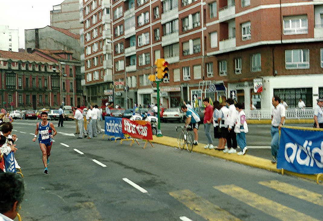 20 km de Gijón. 1987