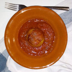 Cebolla Rellena, plato típico de El Entrego (Asturias)