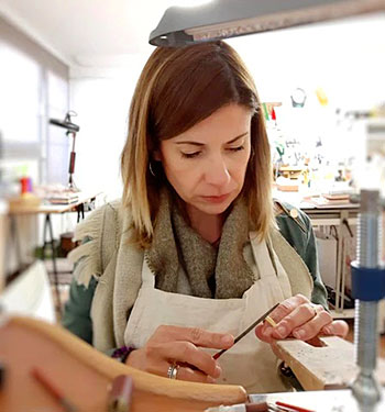 Cristina Fernández, fundadora de Lalita Estudio, en su taller