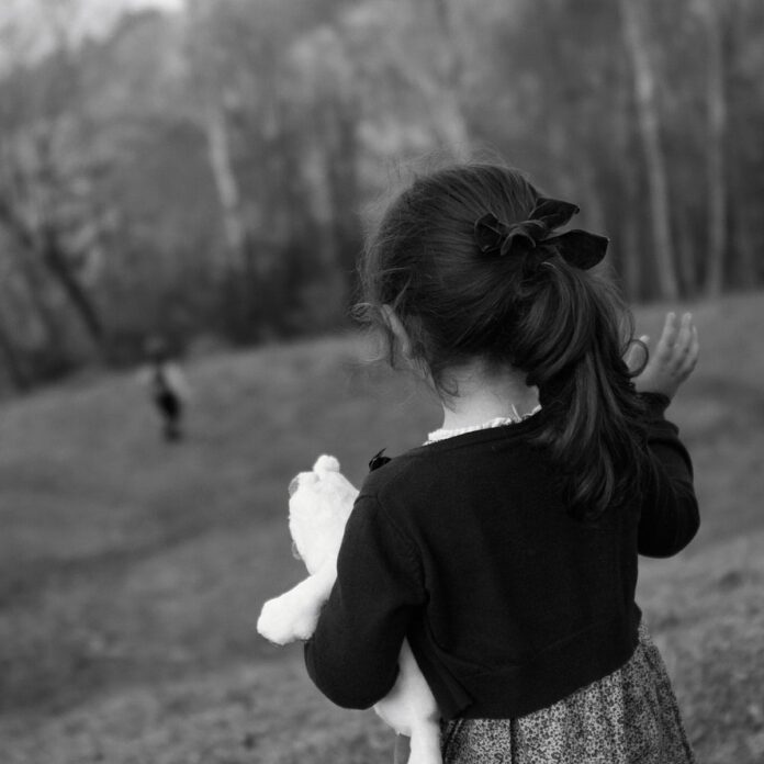 Imagen del videoclip basado en la poesía Esconsueñu de María Esther García López