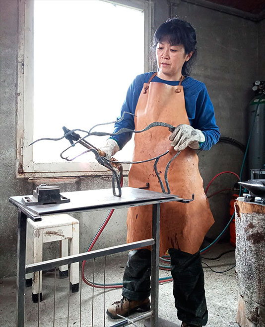Keiko Shimizu, artesana de la forja artística