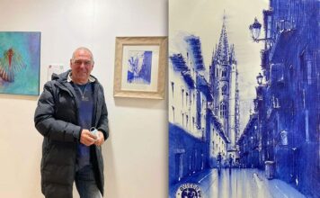 Ángel Morán y su dibujo ganador en la Expoperegrina de Oviedo 2022 / Fotos cedidas por A.M.