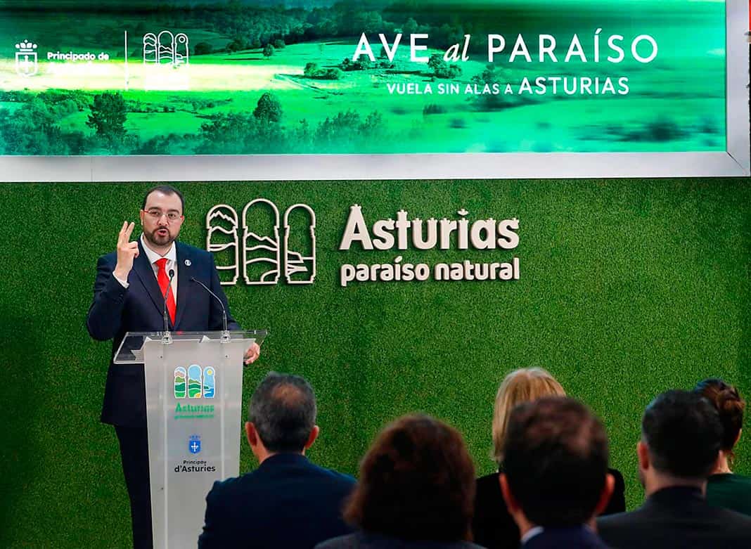 Adrián Barbón en la presentación del Principado de Asturias en Fitur 2024