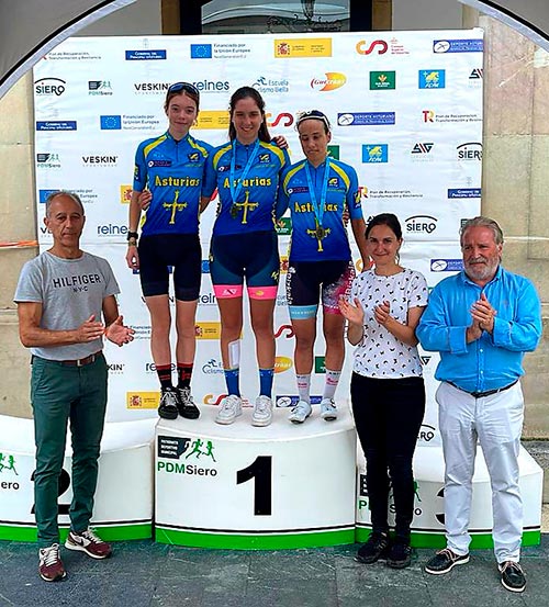 Ganadoras del Campeonato de Asturias de Ciclismo en Ruta Femenino (Pola de Siero)