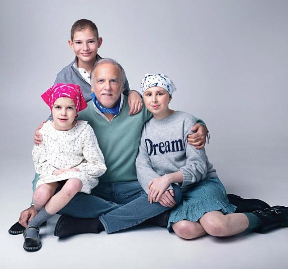 El Pañuelo Challenge es la gran campaña anual de visibilidad del cáncer infantil que lanza Aladina en el mes de febrero coincidiendo con el 15 de febrero, Día Mundial del Cáncer Infantil