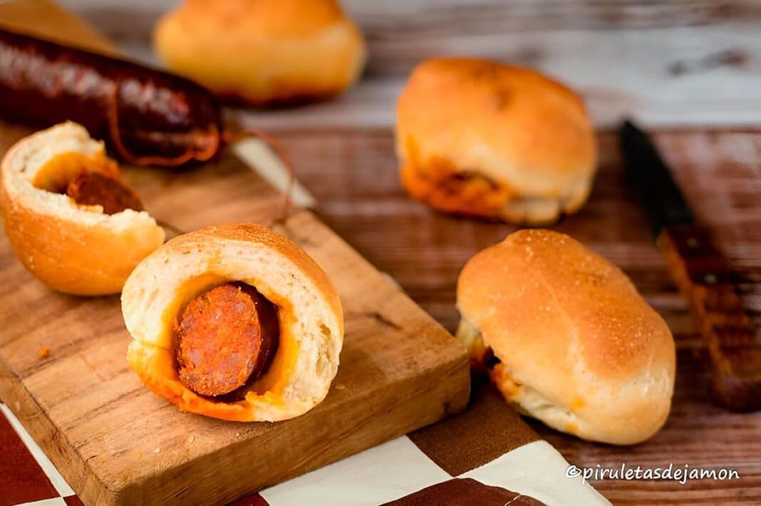 Bollos preñaos, comida típica asturiana