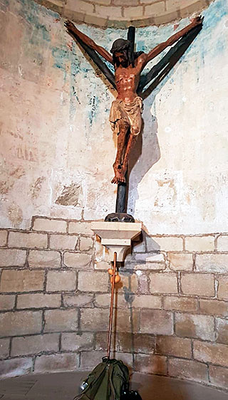 Cristo crucificado en una pata de oca