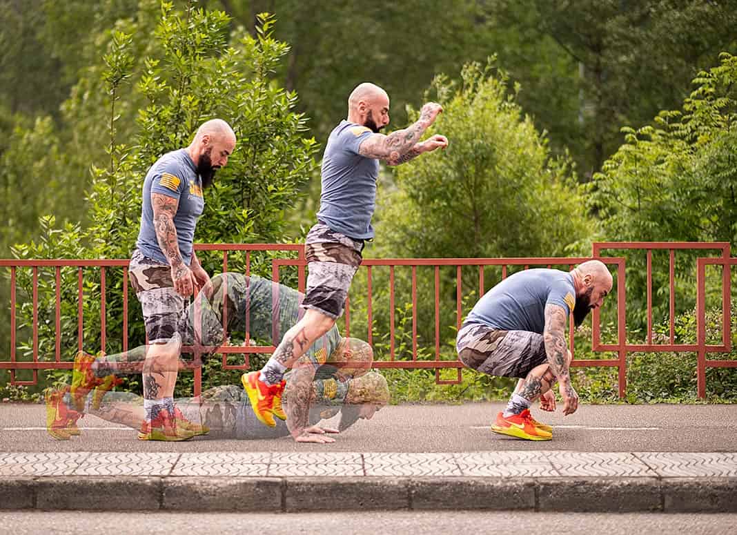 Fran Linares haciendo burpee