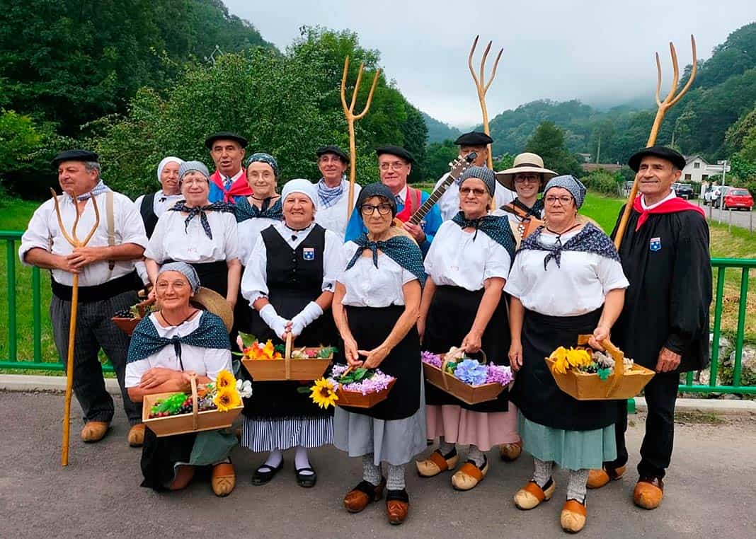 Groupe Folklorique Lous Mirandès