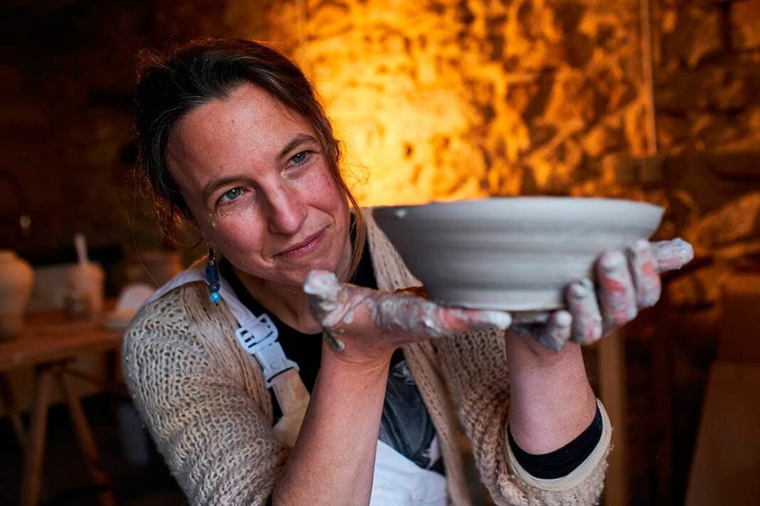 Maider López, artesana de la cerámica. Maider Arte Cerámica