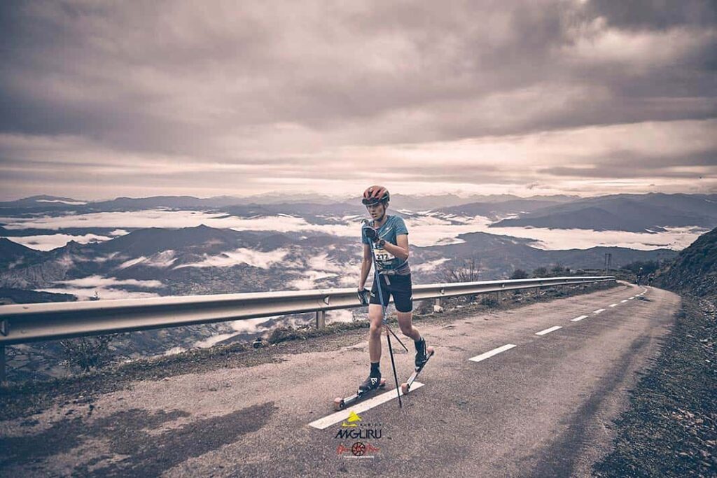 Subida al Angliru en la modalidad de RollerSki.