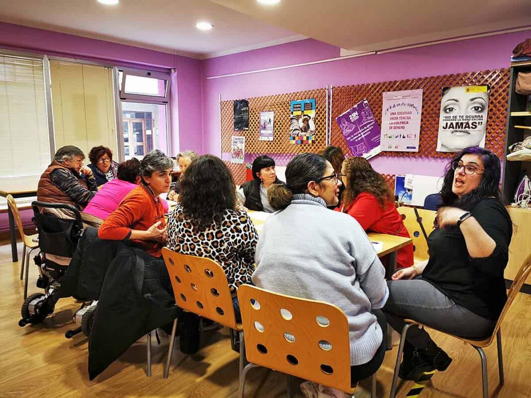 Talleres en la Casa d'Alcuentru de les Muyeres de Lena