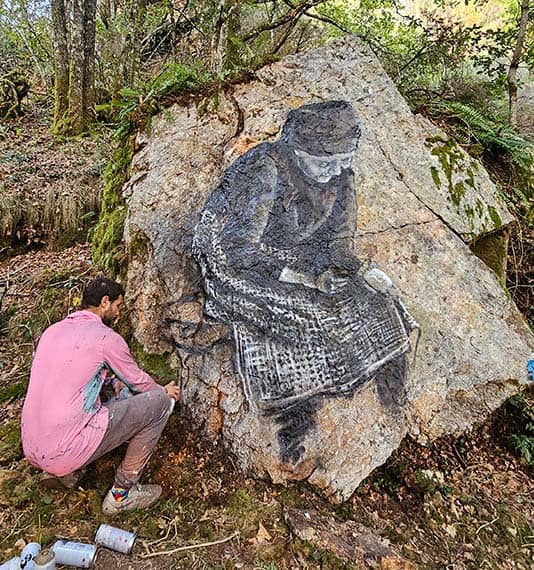 "A nosa bola", pintura mural de Diego As en la Ruta con Arte (Santa Eulalia de Oscos).