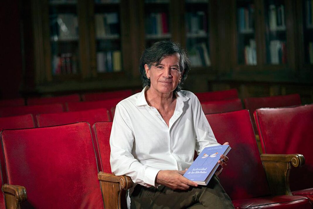 Carlos López-Otín en la Universidad de Nebrija durante la presentación de su último libro 