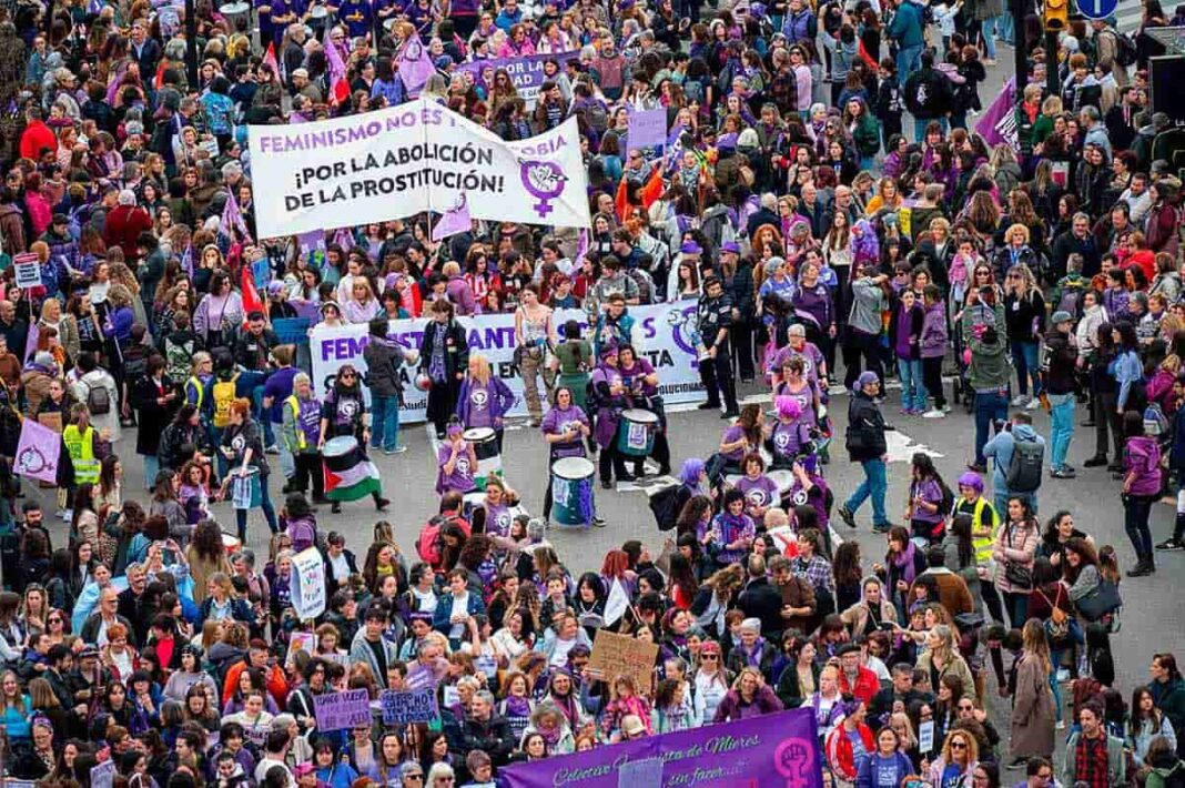 Manifestación 8M 2025 en Asturias