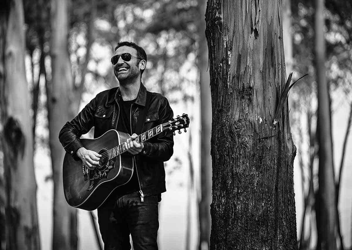 Pablo Valdés, músico: «El Faro es mi disco más ecléctico» Pablo Valdés, músico asturiano