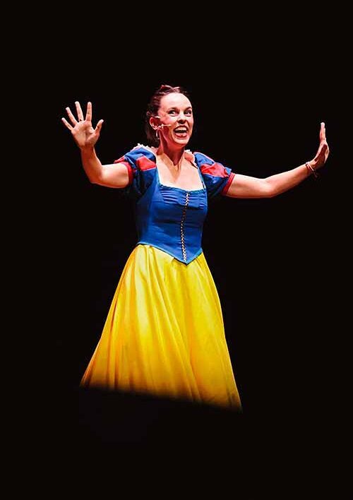 Katia Borlado, actriz: «El teatro es algo liberador» 2 Katia Borlado representa a Blancanieves en la función "No me toques el cuento"