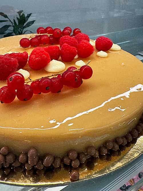 Bárbara Pereira, una pastelera creativa en el medio rural 3 Tarta Turonesa. Pastelería La Gloria, Turón (Mieres)