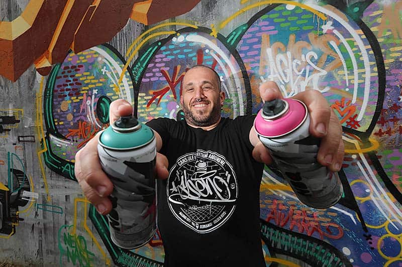 Poch, sprays autodidactas desde mediados de los 90 4 Poch, artista asturiano