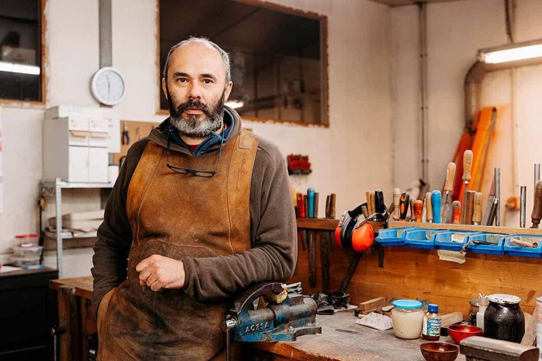 Juan Carlos Quintana, director del Museo de la Cuchillería de Taramundi