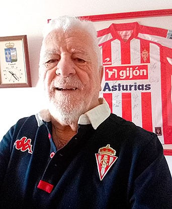Juan Manuel Posada, presidente del Centro Asturiano de Buenos Aires hasta 2022 y también presidente de la Peña del Sporting en Buenos Aires.