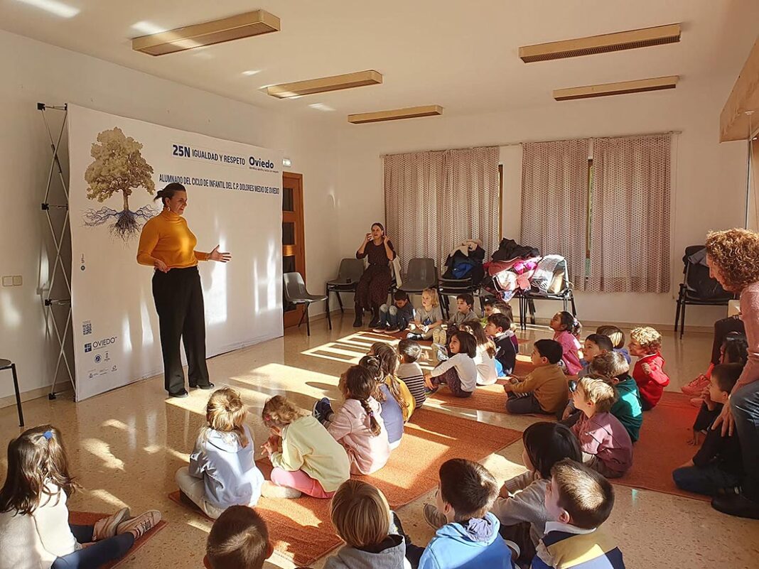 Actividad infantil con temática del 25N