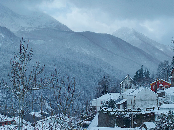 Entorno del pueblo de Zarréu (Cerredo), donde se desarrolla la película de Álex Galán.