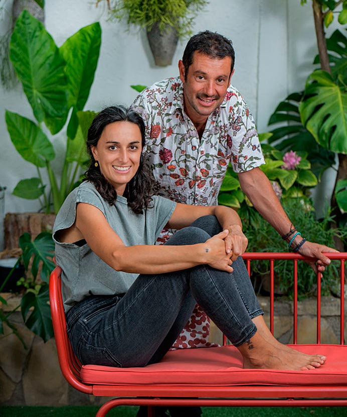 Jaime Santianes acompañado de su pareja, Núria Arnau. Bendito Tupper