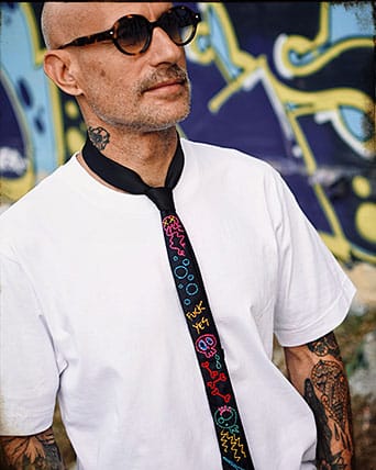 Corbata F•U•C •K•Y•E•S de Billy Loborda