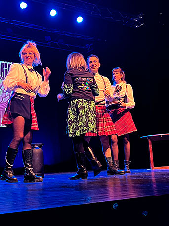 Lleno en la 2ª Gala Solidaria Pola Salú Mental 2 Lleno en la 2ª Gala Solidaria Pola Salú Mental